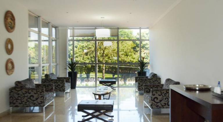 BOMBONATO HOTEL - Facil Acesso ao Aeroporto e parque de Exposicoes ABCZ — photo 3