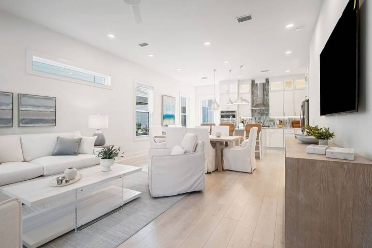 Family-friendly charming vacation home with patio, grill & pool | Dogs allowed — photo 5