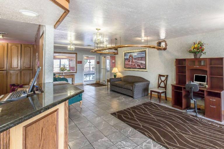 Quality Inn & Suites Fillmore I-15 — photo 2