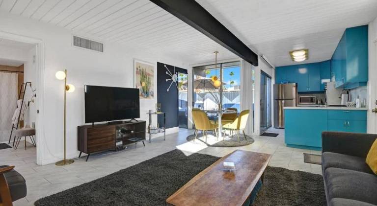 Vacation home with pool | Good for workation | Pets allowed — photo 2