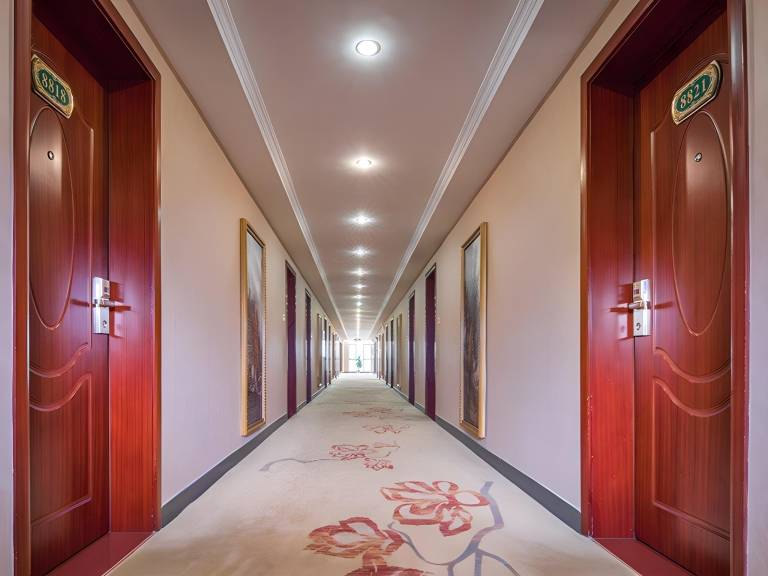 Vienna 3 Best Hotel Shenzhen Longgang Nanlian Metro Station — photo 5