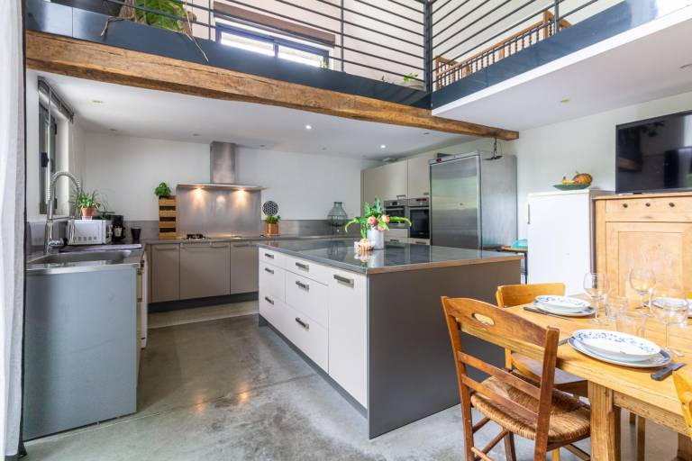 Gite with grill, terrace & garden — photo 5