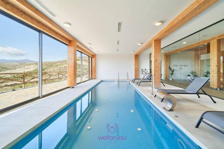 Vacation home with pool — photo 4