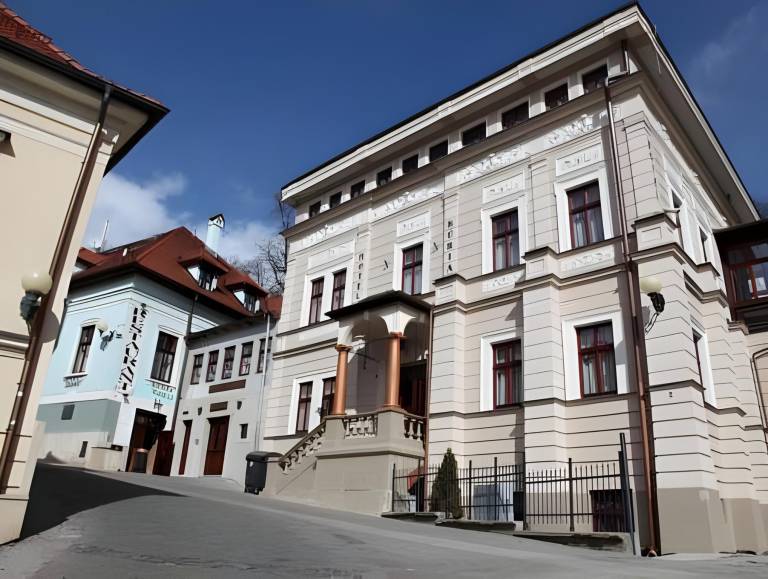 Szállás reggelivel  Besztercebánya