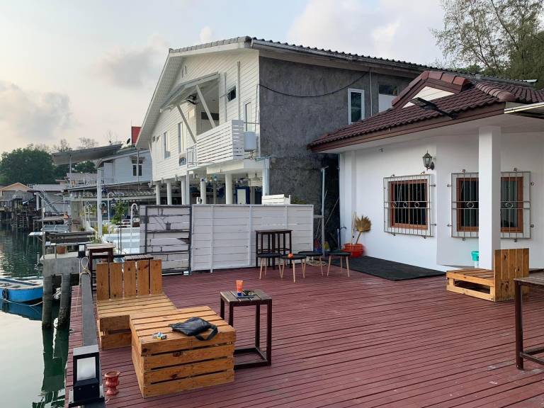 Villa with barbecue | Water view — photo 4