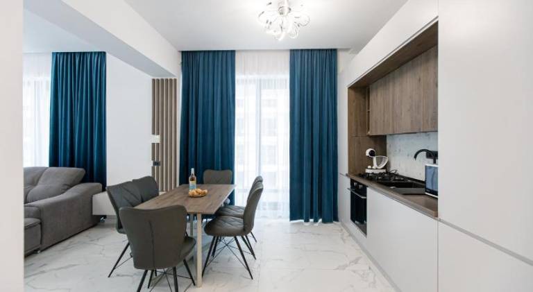 Appartement met hotelvoorzieningen Mamaia