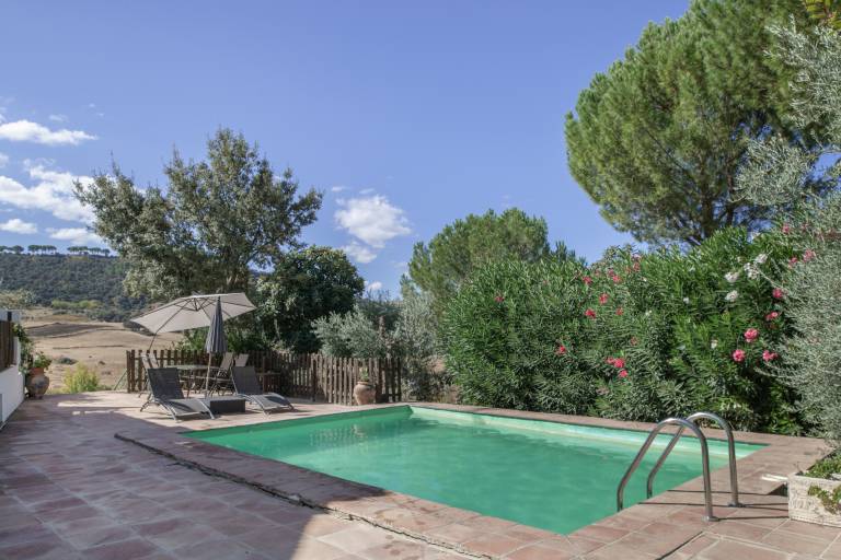 Rural House 'Las Mimosas Ronda' with Mountain Views, Wi-Fi, and Air Conditioning in Ronda