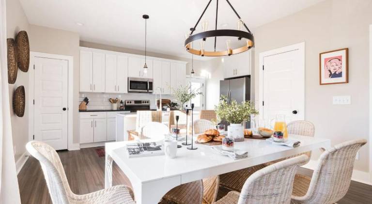 Stapleton McGraw by AvantStay 2 Units Sleeps 16 Spacious Home in Nashville — photo 5