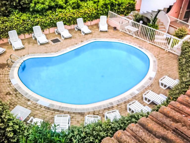 Ferienwohnung mit Pool in Badesi, Sardinien f&uuml;r max. 4 Personen