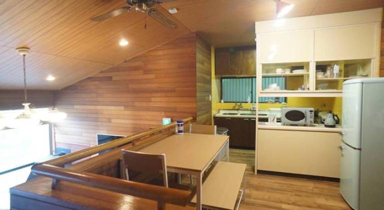 Charming vacation home with BBQ & patio | Good for workation | Pet-friendly — photo 4
