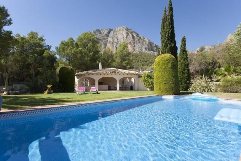 Villa La Nucia