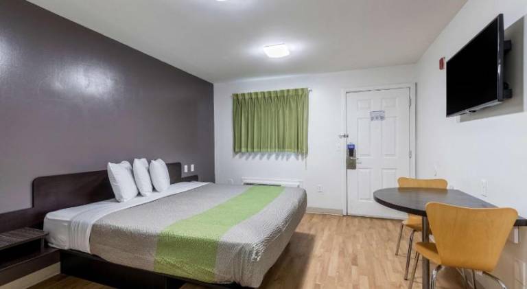 Studio 6 Extended Stay - Savannah, GA — photo 2