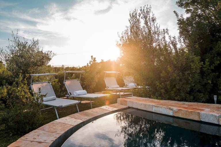 Villa with yard, private pool & grill | Pool view — photo 2