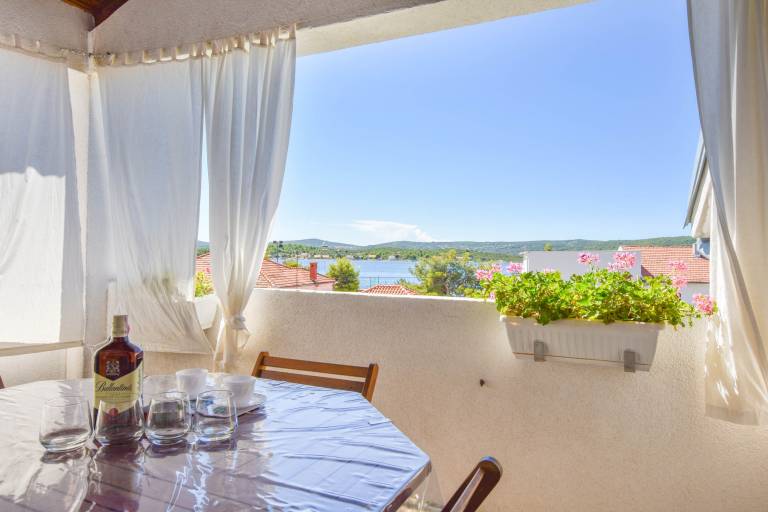 Ferienwohnung in Turanj, Kroatien für max. 3 Personen Ferienwohnung in Turanj, Kroatien für max. 3 Personen
