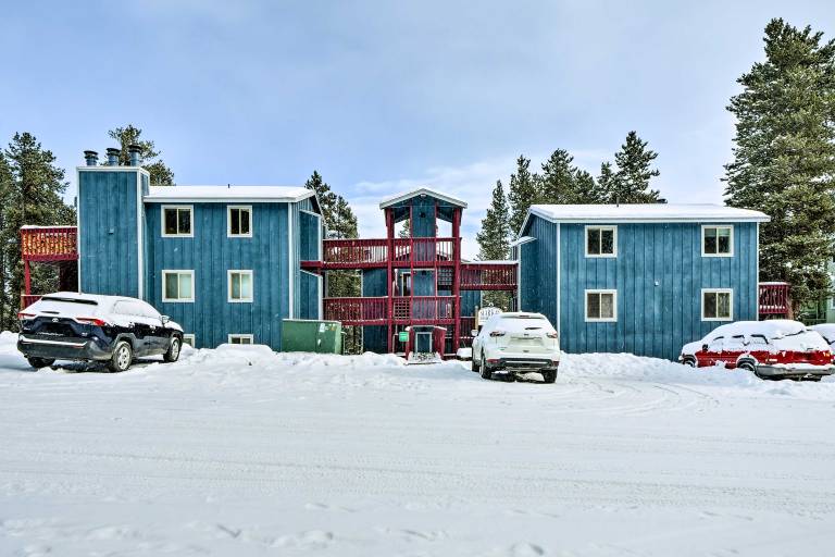 Free Ski Shuttle: Mtn Escape in Breckenridge! — photo 3