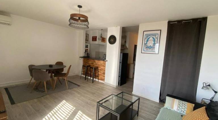 Apartment with terrace — photo 3