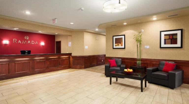 Ramada by Wyndham Edson — photo 2