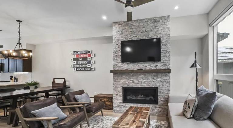 Vacation home with jacuzzi in Dillon, CO