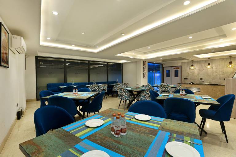 OPO HOTELS IFFCO CHOWK — photo 3