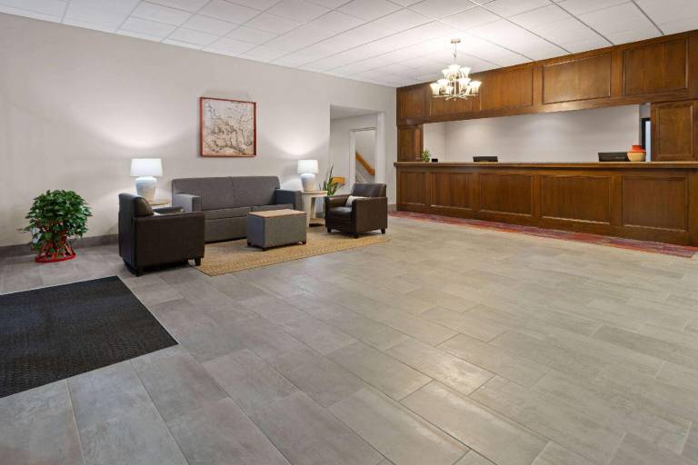 Hawthorn Extended Stay by Wyndham Ellsworth / Bar Harbor — photo 2