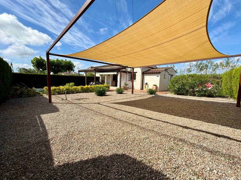 House with garden, barbeque & pool — photo 3