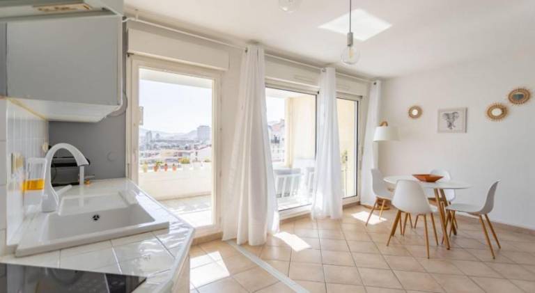 Appartement Standing Marseille 2 chambres 6 pers Clim Parking JO — photo 3