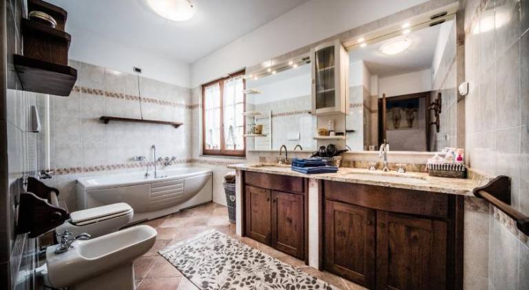 Rental apartment with jacuzzi — photo 2