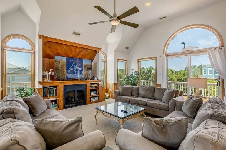 House with hot tub, private pool & barbecue — photo 4