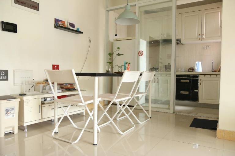 Rental apartment with 4 rooms for 6 persons — photo 3