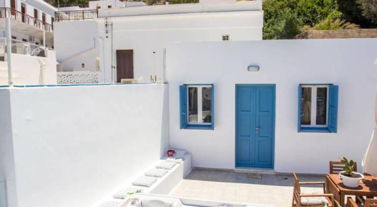 Villa with terrace, garden & jacuzzi | Close to the beach | Good for workation | Pets allowed — photo 3
