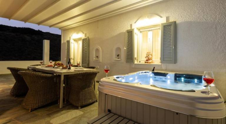 Fully equipped villa with hot tub, garden & terrace | Perfect for remote work | Pet-friendly in Paro