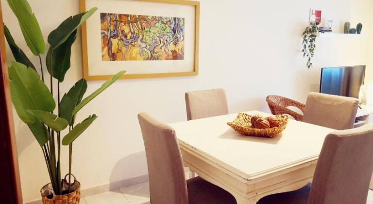 Rental apartment with patio — photo 4