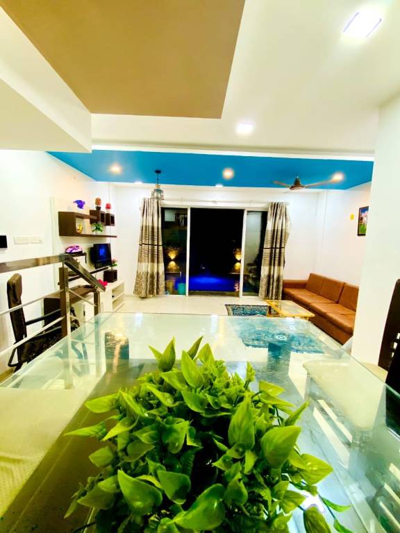 Villa with pool & yard | Pets are welcome in Khandala