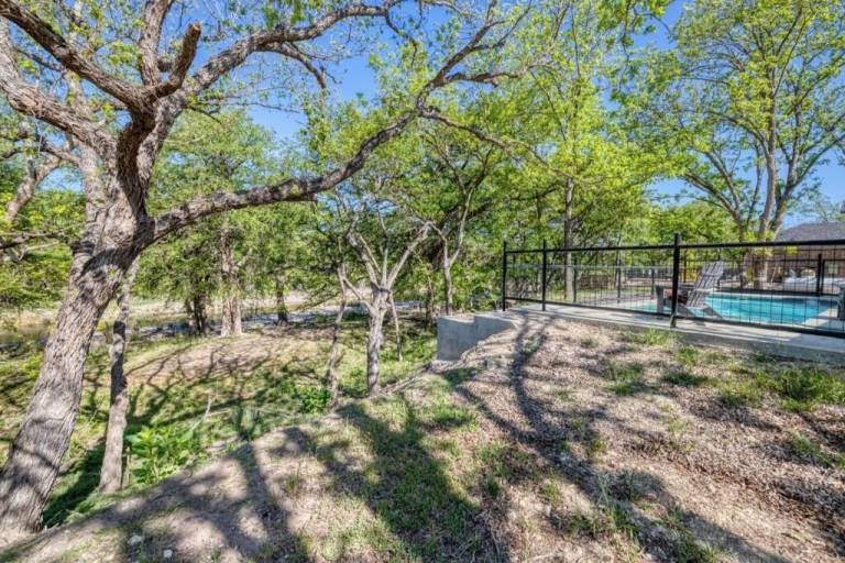 Farmhouse Leakey