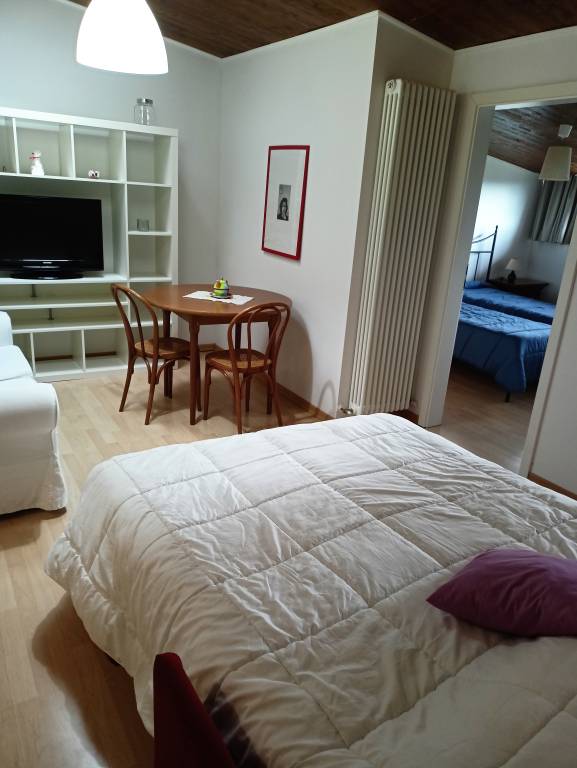 AGRITURISMO DA LAURA E TENUTA PARAVANO: Appartamento quadruplo con 2 letti singoli e divano matrimoniale — photo 4