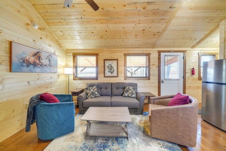 Cabin  La Grange