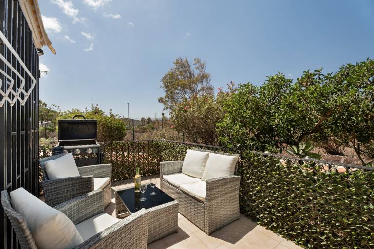 Children-friendly pleasant holiday apartment with terrace, BBQ & heated pool | Mountain view | Perfect for remote work | Dogs allowed — photo 2