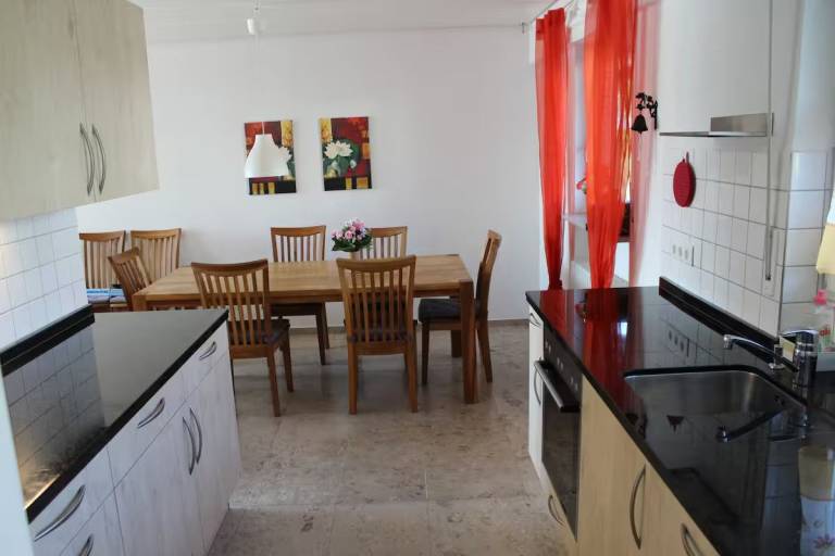 Casa Constantinus – Komfortables Ferienhaus mit Garten und Seenähe in Uhldingen-Mühlhofen — photo 4