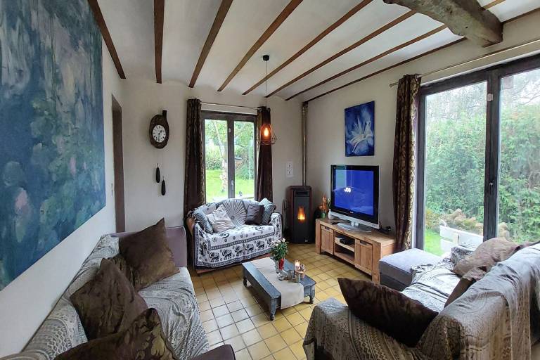 Fully equipped vacation home with patio, barbecue & garden | Pet-friendly — photo 2