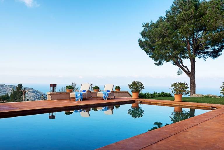 Stunning 4 Bedroom Villa in Deia 1017