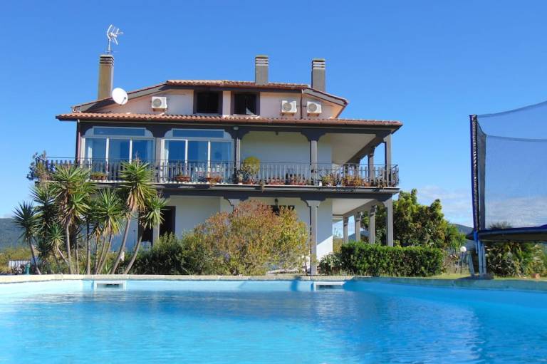 Bed & Breakfast  Cerenova