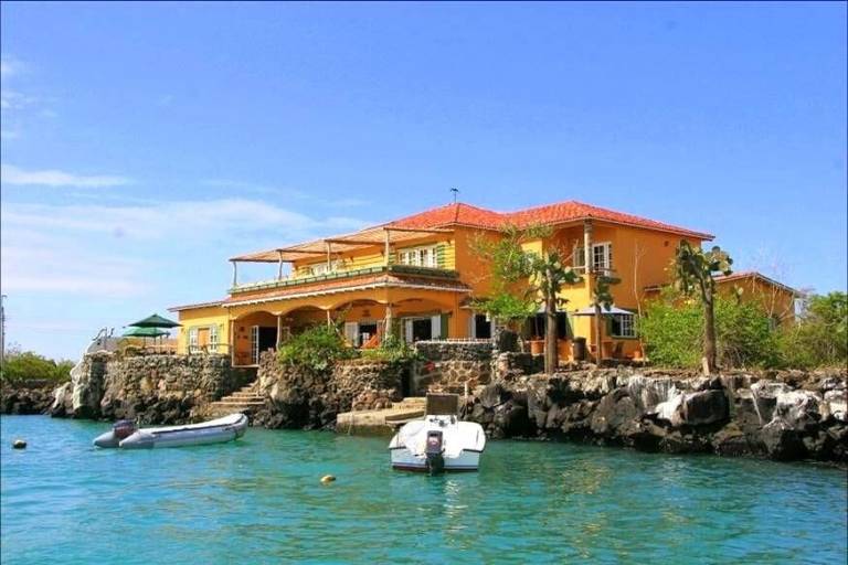 Villa Puerto Ayora