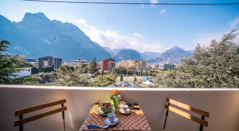Rental apartment with 2 rooms for 5 persons in Tenno