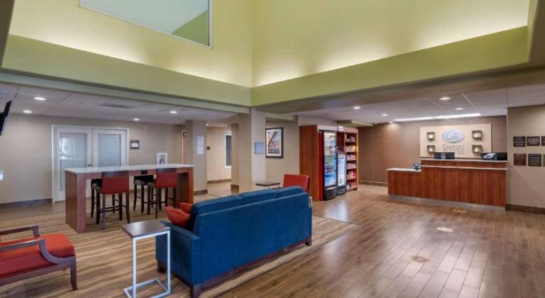 Comfort Suites Marysville-Yuba City — photo 3