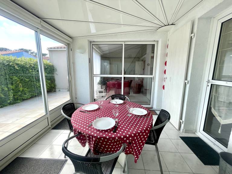Vacation home with barbeque — photo 2
