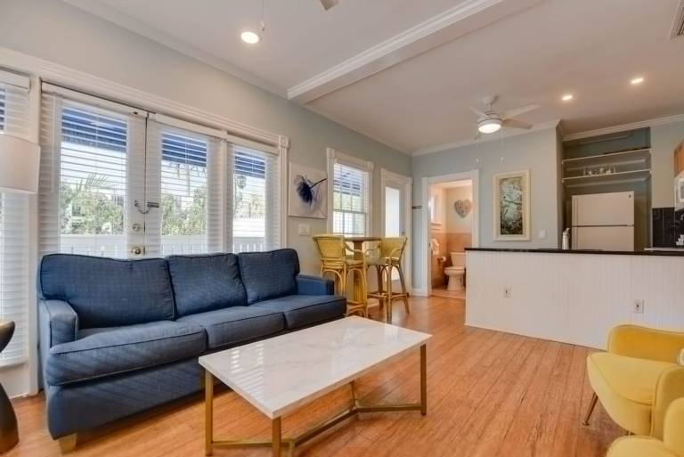 Poolside Suite by Brightwild Pvt Pool Parking — photo 5