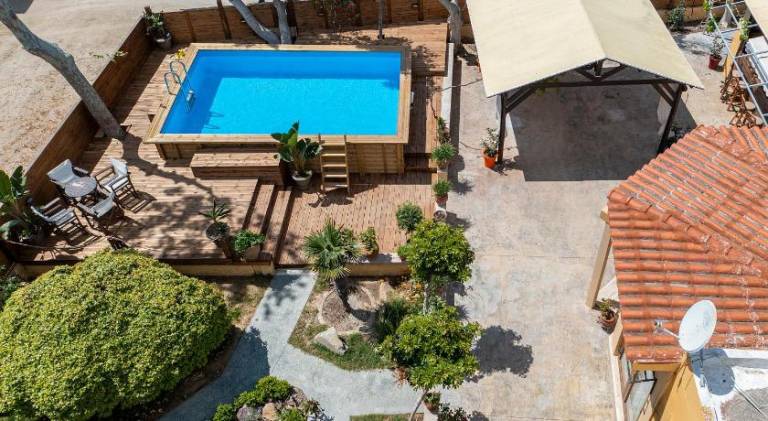 House with BBQ, patio & yard — photo 5