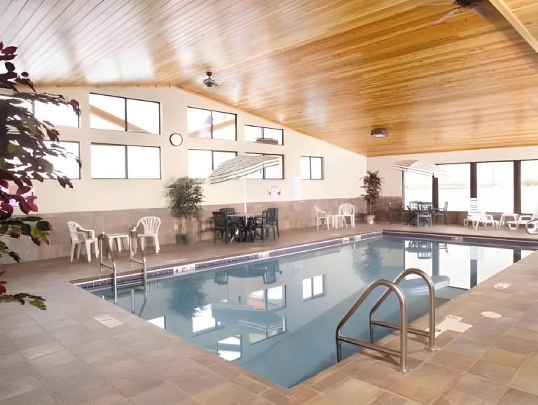 Baymont by Wyndham Oacoma — photo 2
