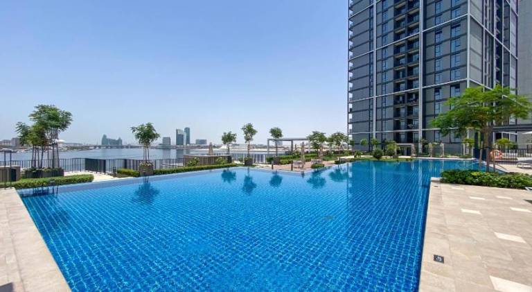 Big rental apartment with terrace, pool & yard | Good for workation | Pets allowed — photo 3
