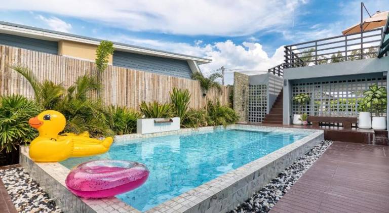 Ample villa with pool | Pets are welcome in Chonburi
